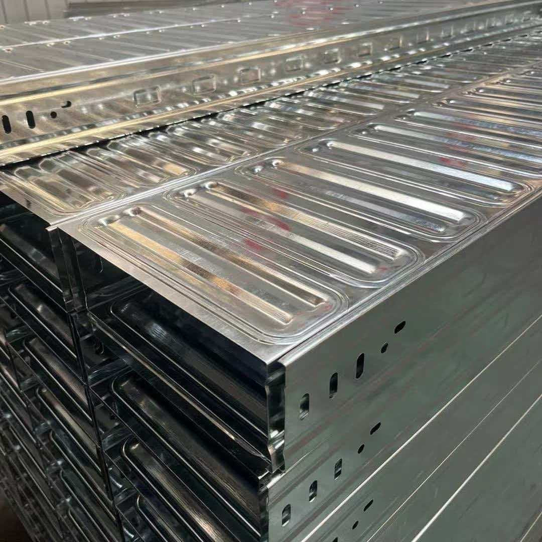 鸡西市模压电缆桥架锌铝镁电缆桥架 - 排名